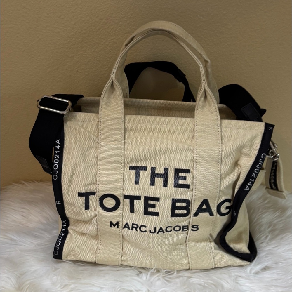 Marc Jacobs Beige Canvas Messenger Bag